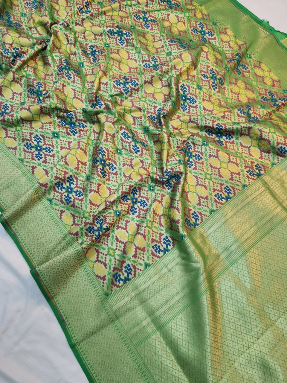 Handwoven Green Banarasi Patola Silk Saree