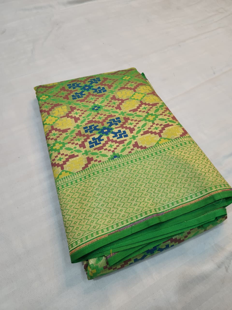 Handwoven Green Banarasi Patola Silk Saree