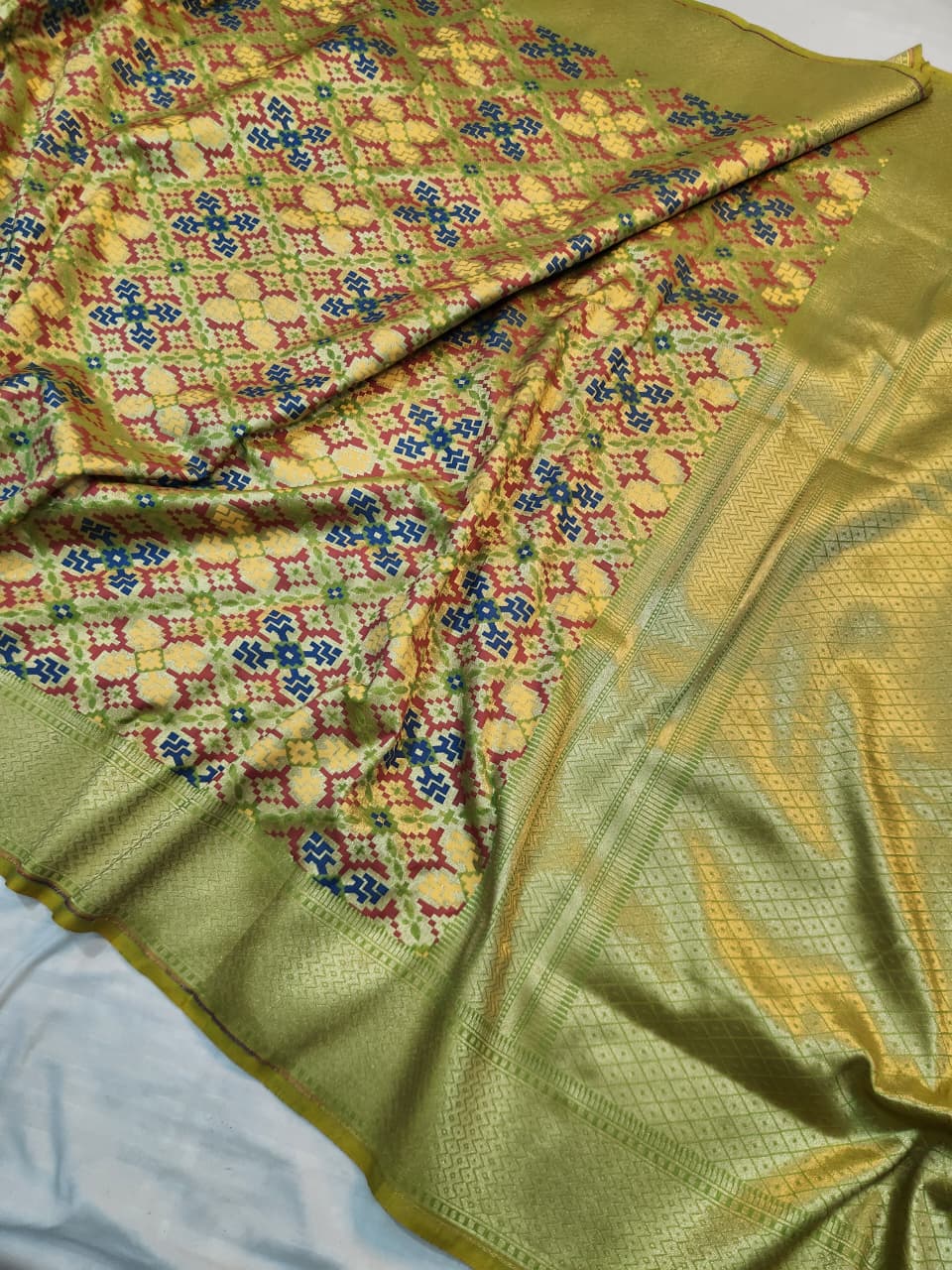 Handwoven Light Green Banarasi Patola Silk Saree
