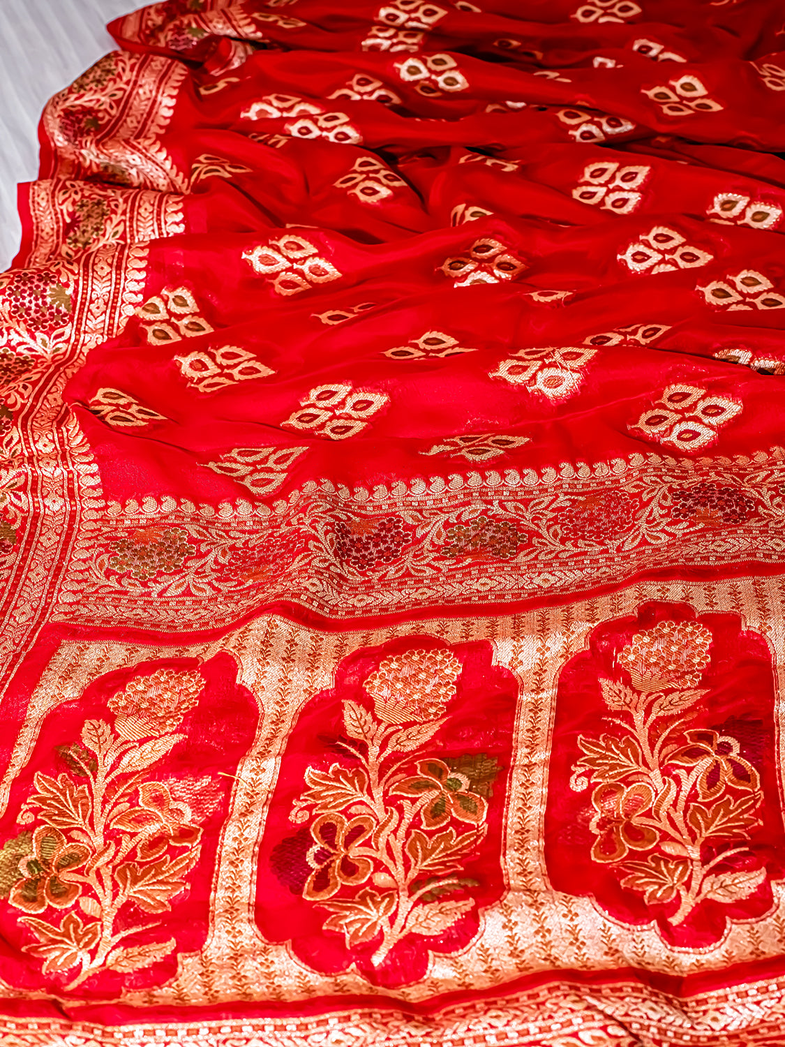 Handwoven Red Banarasi Pure Chiffon Saree