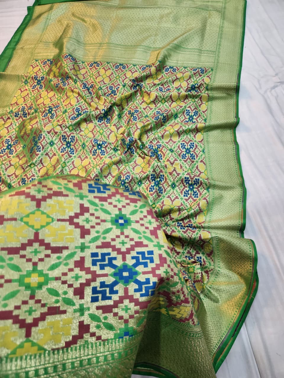 Handwoven Green Banarasi Patola Silk Saree