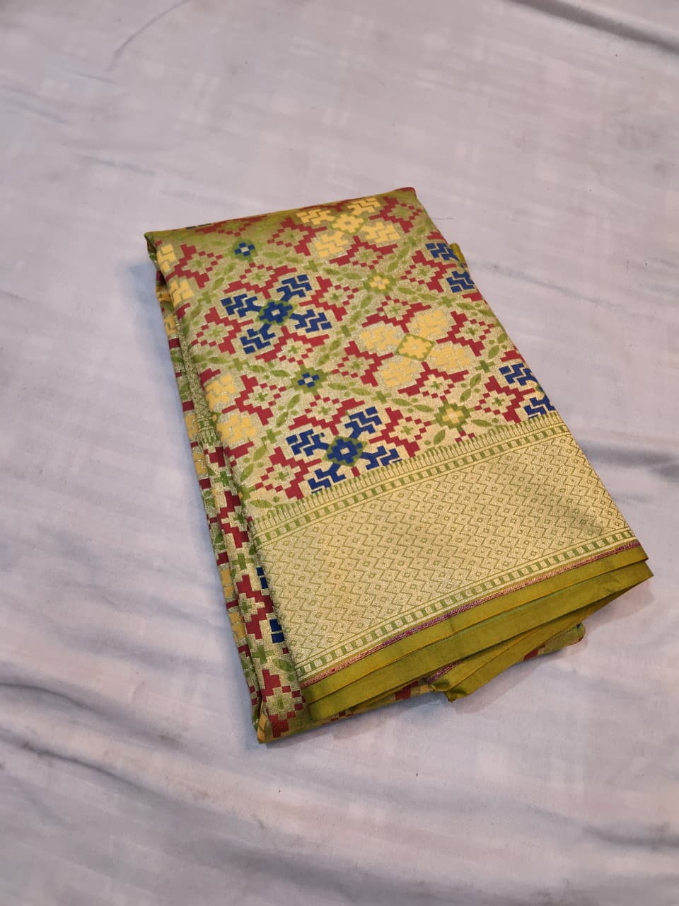 Handwoven Light Green Banarasi Patola Silk Saree