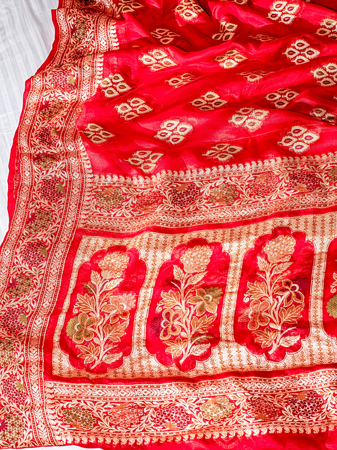 Handwoven Red Banarasi Pure Chiffon Saree
