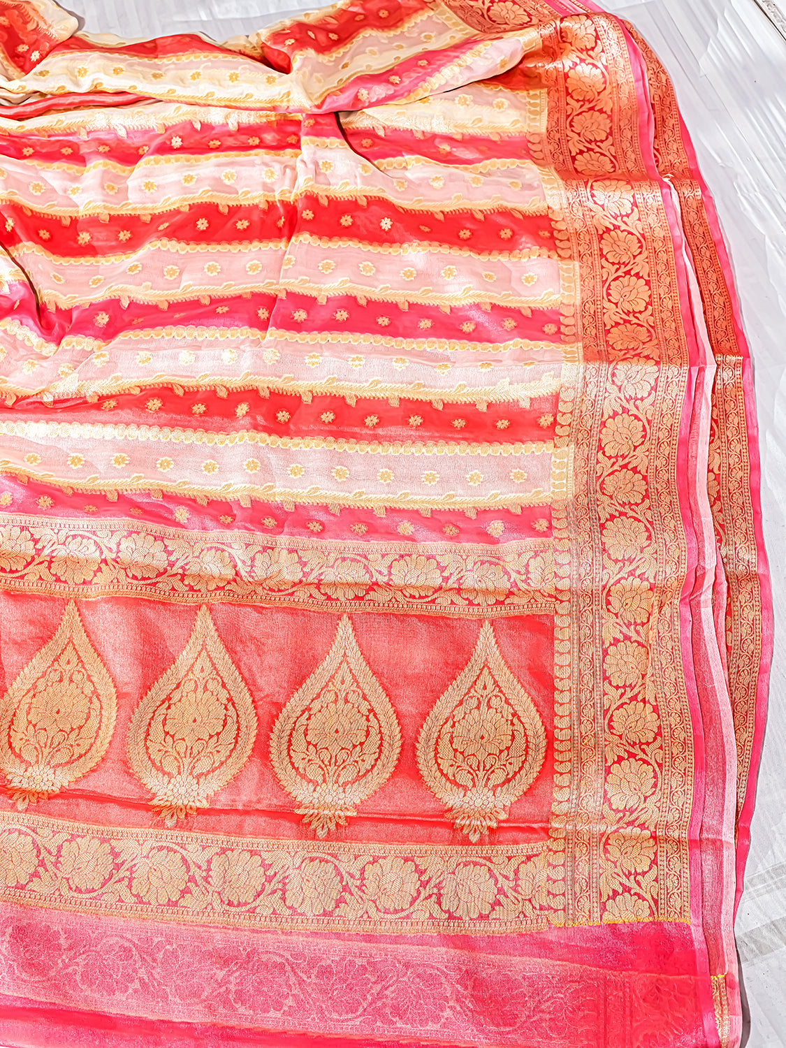 Handwoven Pink Banarasi Pure Chiffon Saree